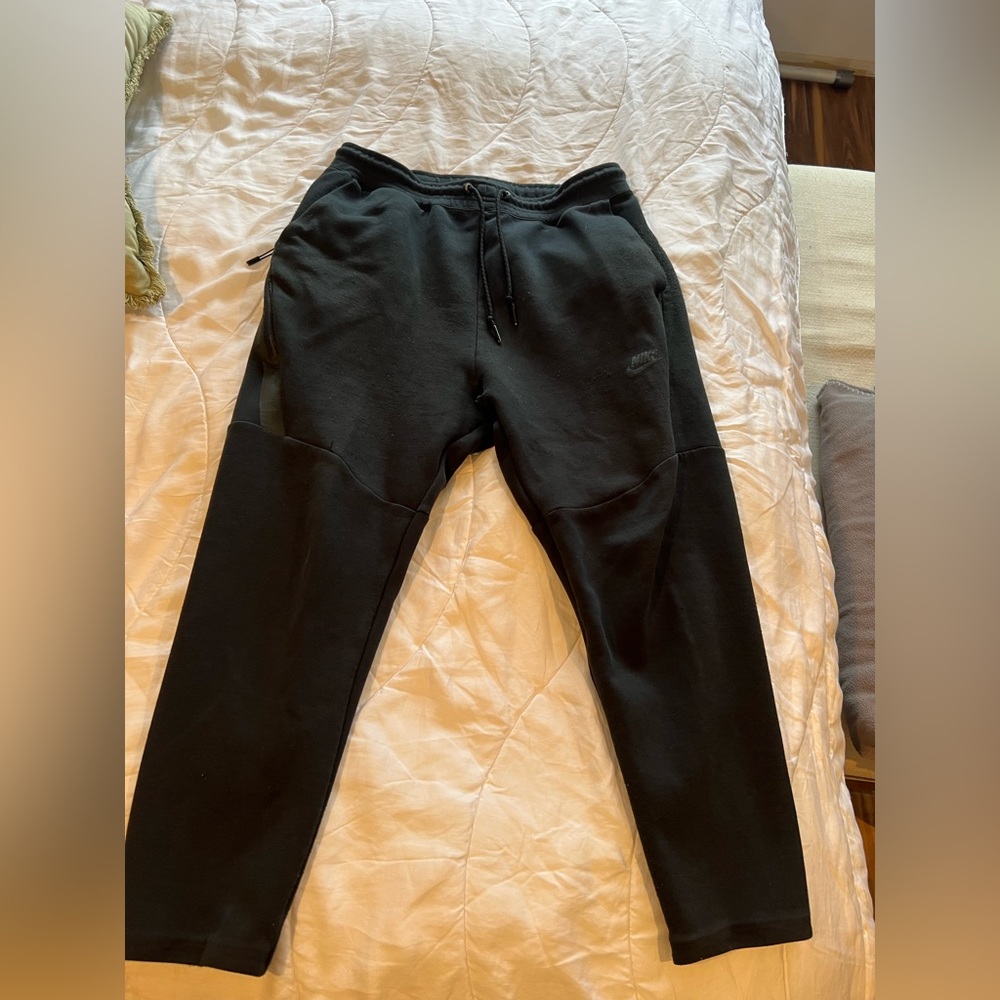 Nike tech fleece joggers